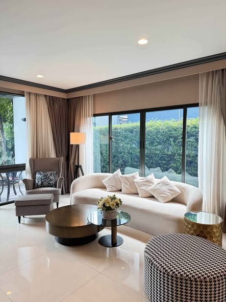 bedroom and living room of Setthasiri Krungthep Kreetha 2