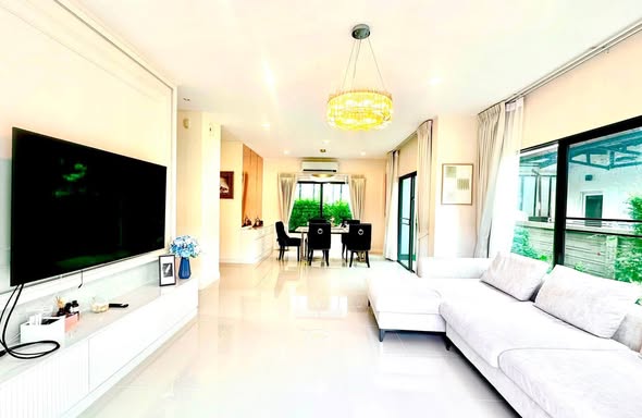 living room of Setthasiri Krungthep Kreetha 2