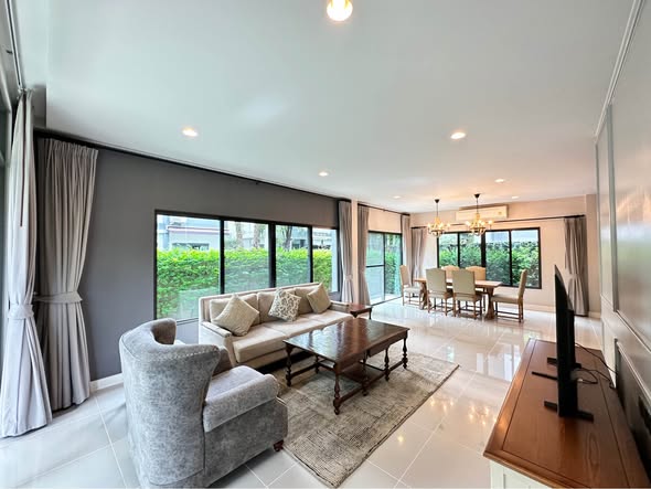 living room and room interior of Setthasiri Krungthep Kreetha 2
