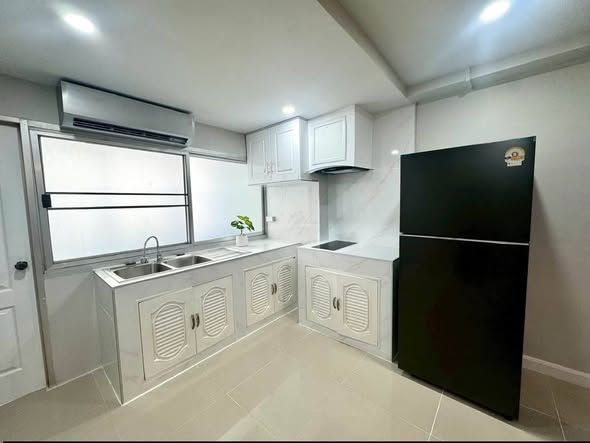 kitchen of Siam Condominium