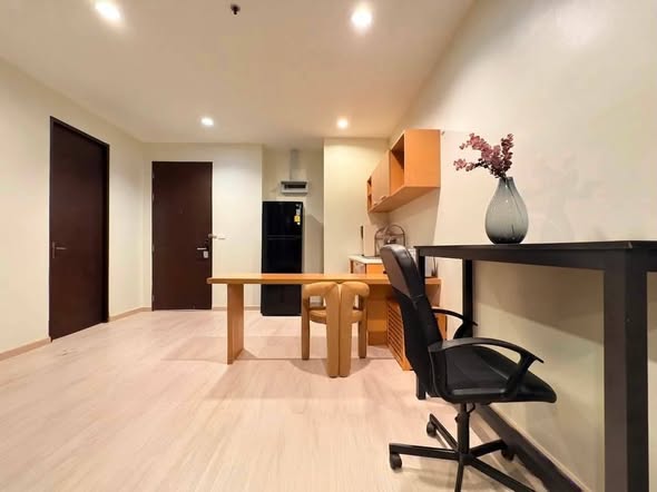 room interior of Siam Condominium