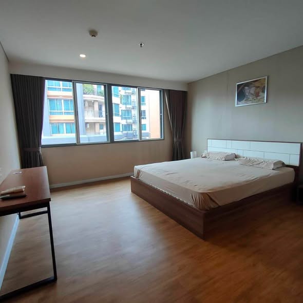 bedroom of Siamese Nang Linchi Condo