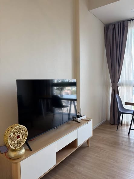 living room and room interior of SIAMESE RAMA9 SITE OFFICE