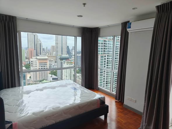 bedroom of Silom Suite Condominium