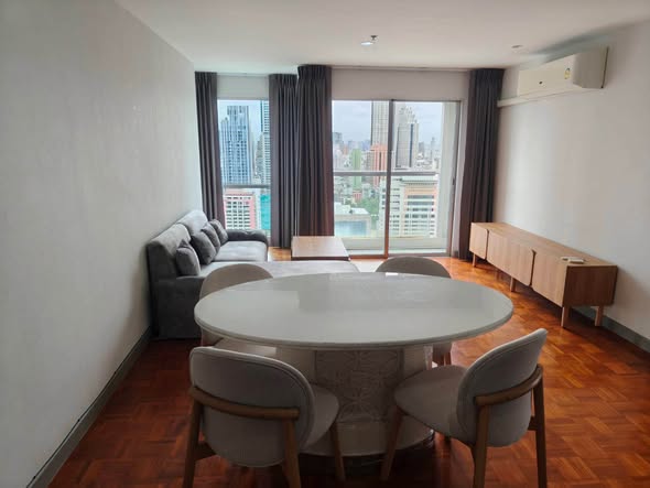 room interior of Silom Suite Condominium
