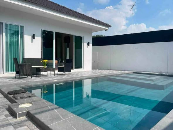 pool of Single’s House​ บ้านคนโสด