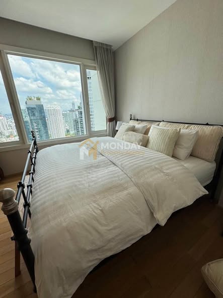 bedroom of Siri at Sukhumvit