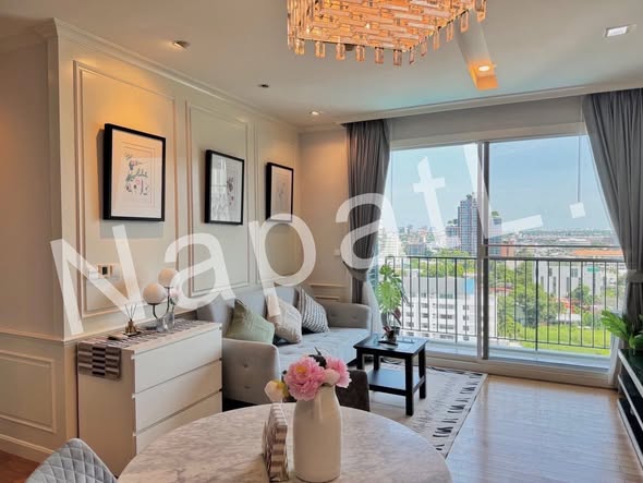 living room and bedroom of Siri at Sukhumvit