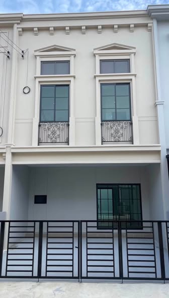 Siri Place Pattanakarn
