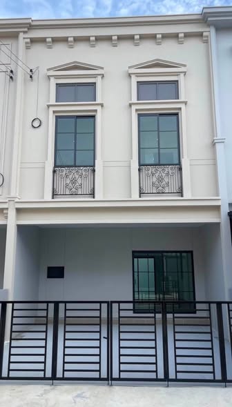 Siri Place Pattanakarn