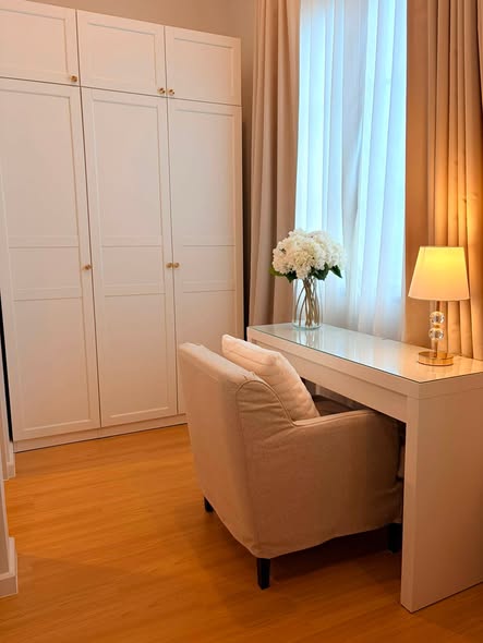 room interior and bathroom of Siri Place Pattanakarn