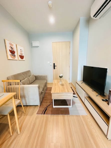 living room of Skyrise Avenue Sukhumvit 64