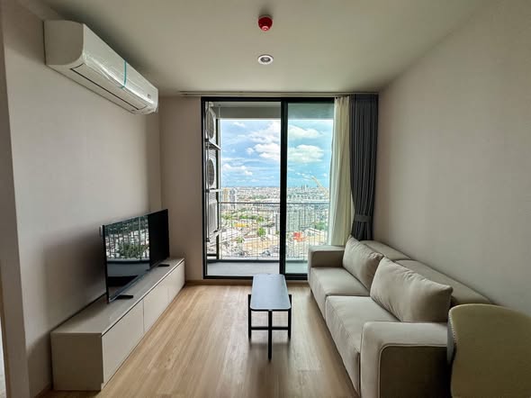 living room of Skyrise Avenue Sukhumvit 64