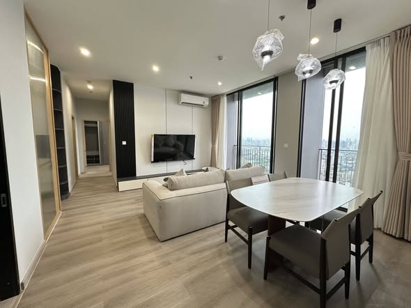 living room and room interior of Skyrise Avenue Sukhumvit 64