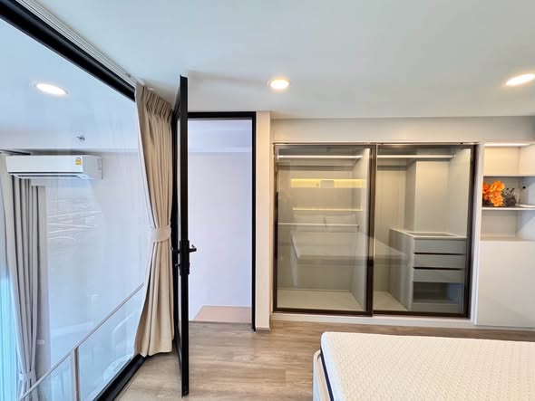 bedroom and room interior of So Origin Kaset Interchange