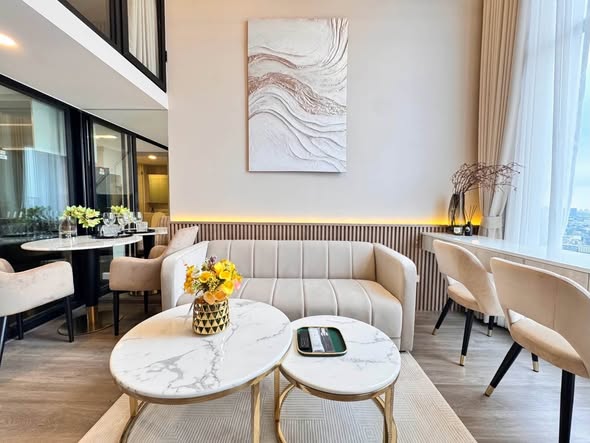 living room and room interior of So Origin Kaset Interchange