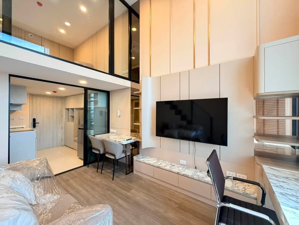 living room and room interior of So Origin Kaset Interchange