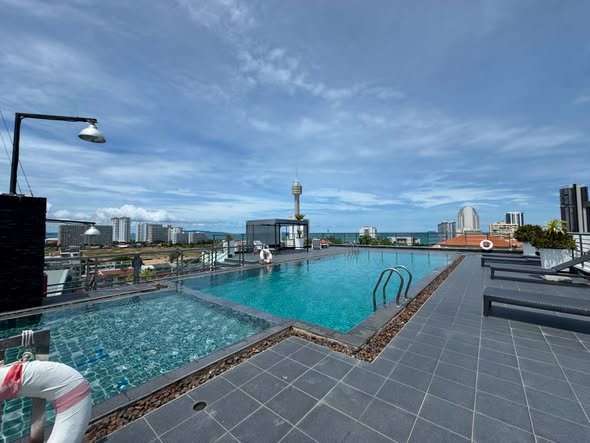 pool of South Beach Boutique Chic