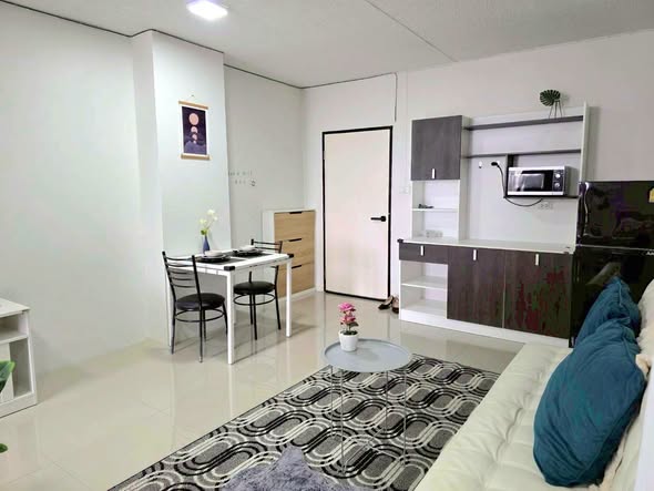 bedroom of SR Complex condo