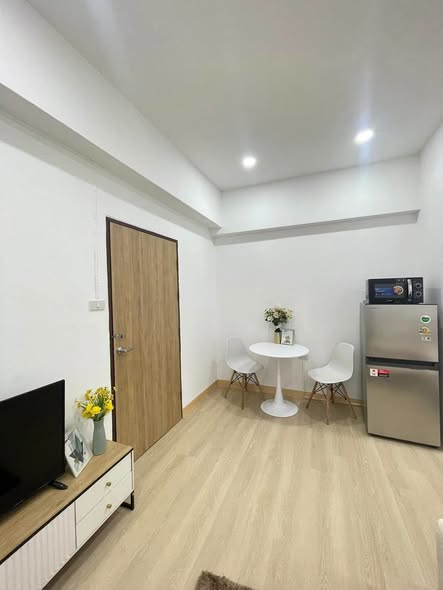 SR Condominium
