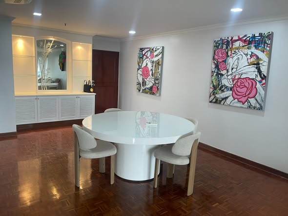 room interior of Sukhumvit Suite
