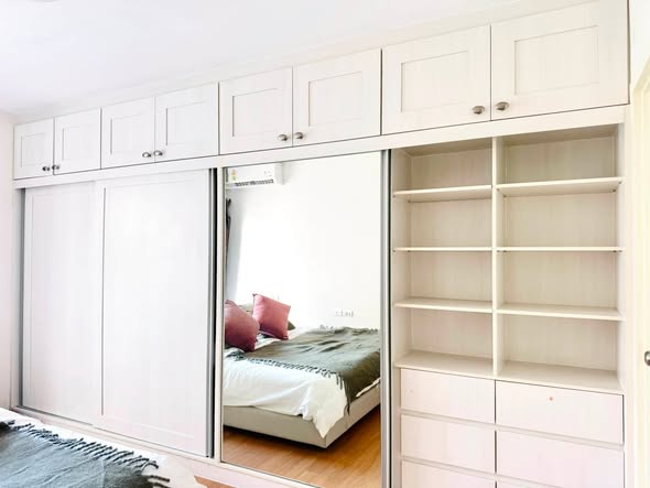 bedroom and room interior of Supalai City Resort Bearing Station (Sukhumvit 105)