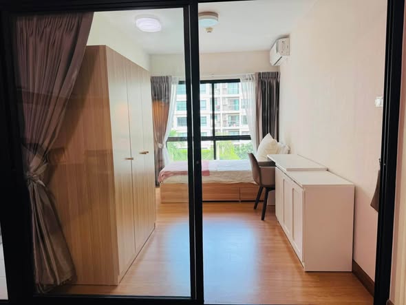 bedroom and room interior of Supalai City Resort Bearing Station (Sukhumvit 105)