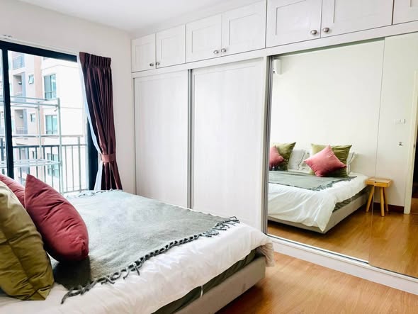 bedroom and room interior of Supalai City Resort Bearing Station (Sukhumvit 105)