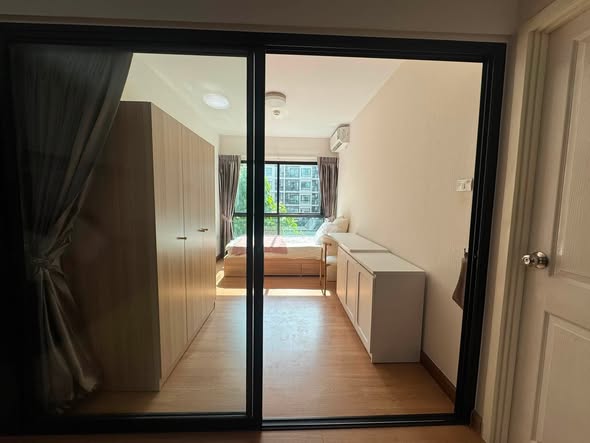 bedroom and room interior of Supalai City Resort Bearing Station (Sukhumvit 105)