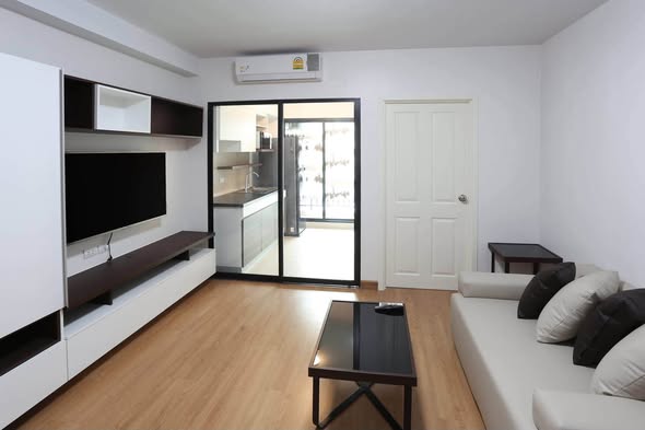 living room and bedroom of Supalai City Resort Bearing Station (Sukhumvit 105)