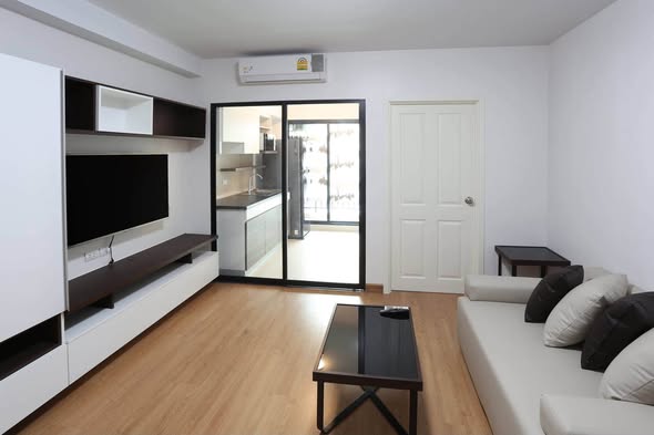 living room and bedroom of Supalai City Resort Bearing Station (Sukhumvit 105)