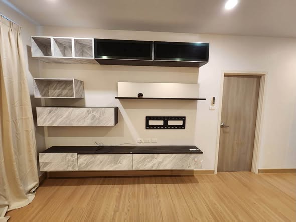 room interior and kitchen of Supalai Lite Ratchada-Naradhiwas