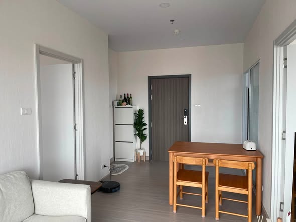 bedroom and room interior of Supalai Loft Sathon-Ratchaphruek