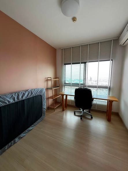 bedroom of Supalai Loft Talat Phlu Station