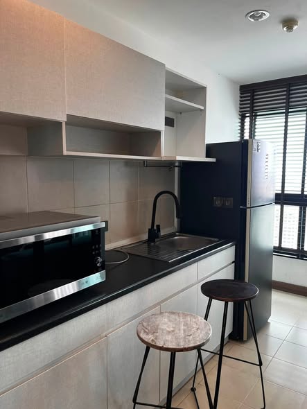 kitchen of Supalai Loft Talat Phlu Station