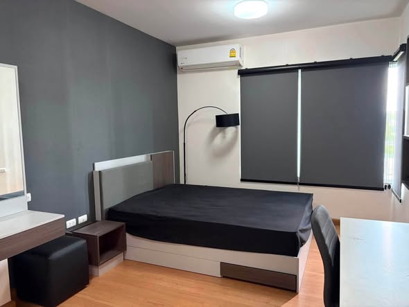 bedroom and room interior of Supalai Mare@Pattaya
