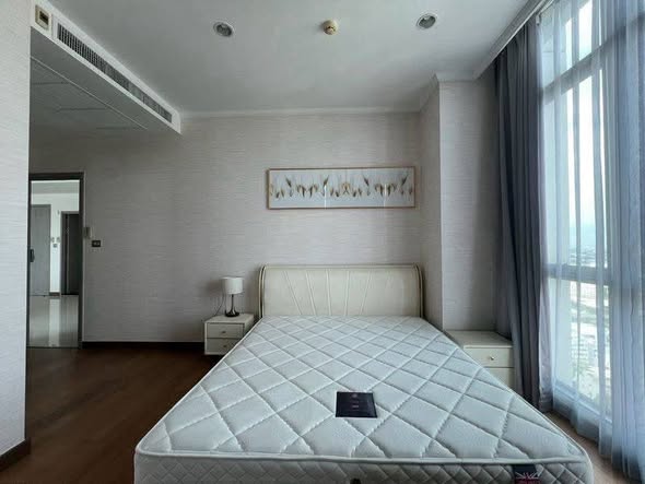 bedroom of Supalai Oriental Sukhumvit 39