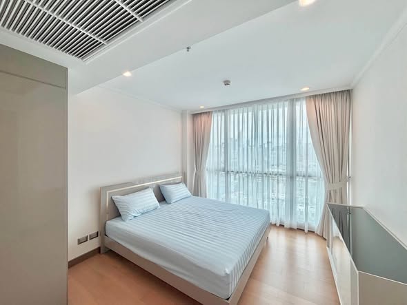 bedroom of Supalai Oriental Sukhumvit 39