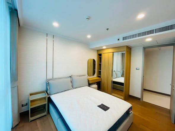 bedroom of Supalai Oriental Sukhumvit 39