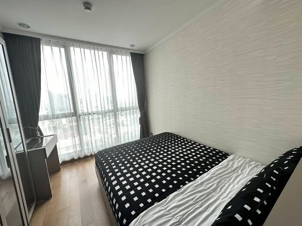 bedroom of Supalai Oriental Sukhumvit 39
