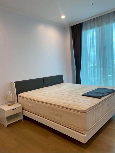 bedroom of Supalai Oriental Sukhumvit 39