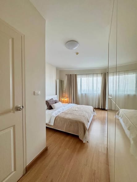 bedroom and room interior of Supalai Park Ekkamai – Thonglor