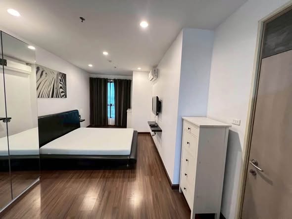 bedroom and room interior of Supalai Premier Ratchathewi