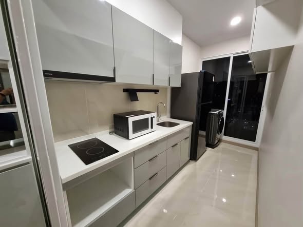 kitchen of Supalai Premier Si Phraya-Sam Yan