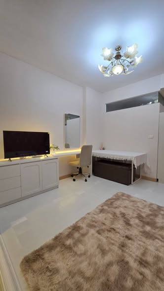 bedroom of Supalai River Place