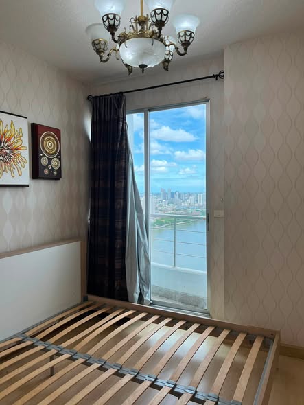 bedroom of Supalai River Place