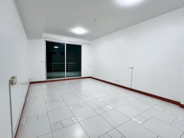 Supalai River Place