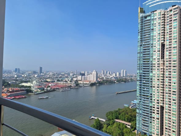 Supalai River Place