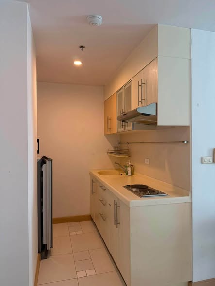 kitchen of Supalai River Place