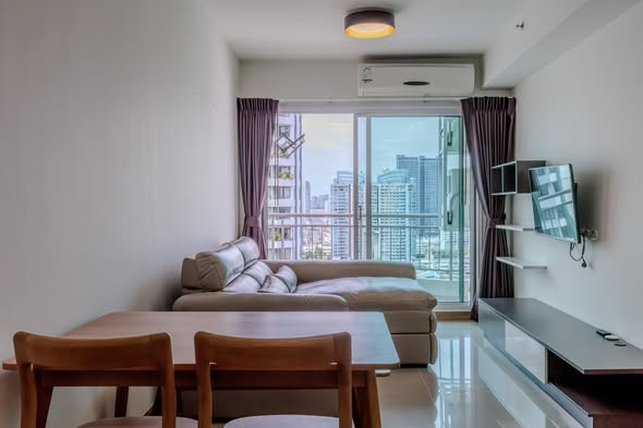 bedroom of Supalai River Resort